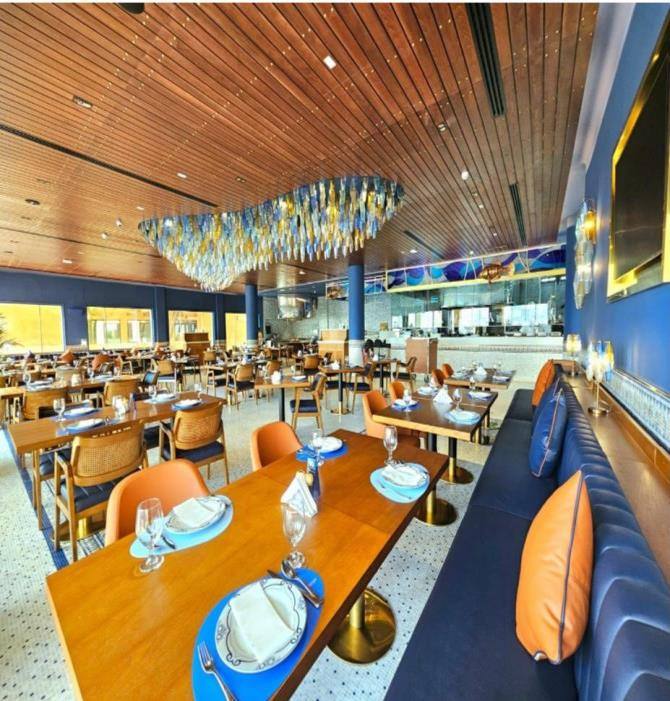 Faraya restaurant exterior courtyard